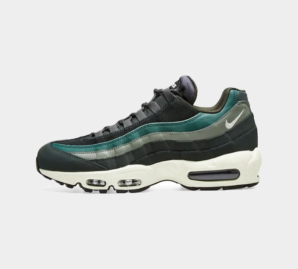 Air max 95 essential top outdoor green